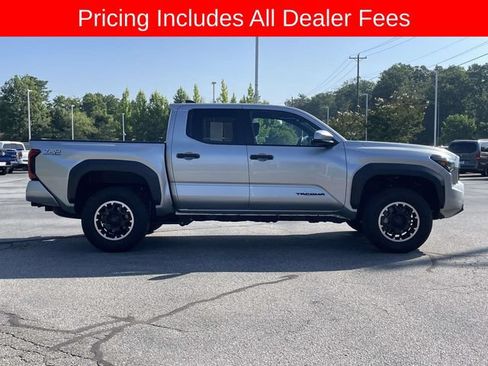 Used 2024 Toyota Tacoma TRD Off-Road AWD/4WD image 6