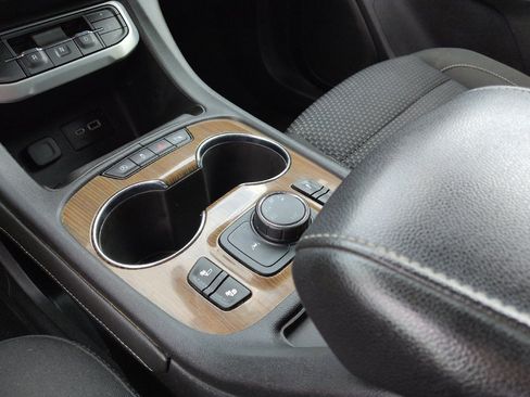 Used 2021 GMC Acadia SLE w/ Driver Convenience Package AWD/4WD image 26