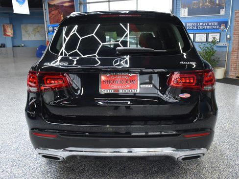Used 2020 Mercedes-Benz GLC 300 4MATIC w/ Multimedia Package image 5
