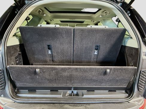 Used 2017 Land Rover Discovery HSE Luxury image 35