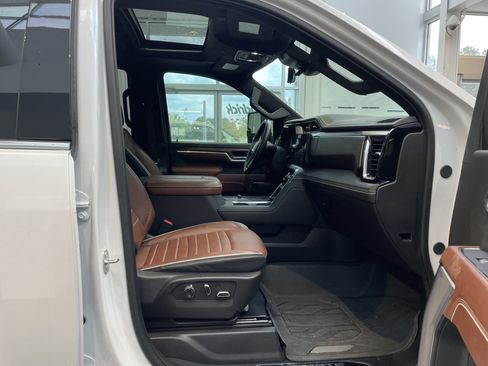 Used 2024 GMC Sierra 2500 Denali Ultimate AWD/4WD image 41
