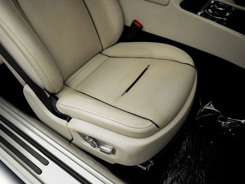 Used 2017 Rolls-Royce Wraith RWD image 35