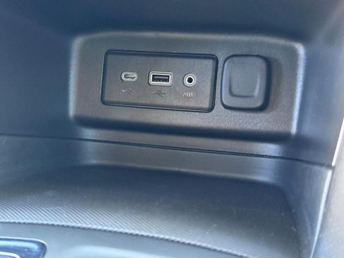 Used 2023 Chevrolet Equinox LT w/ Driver Convenience Package image 22