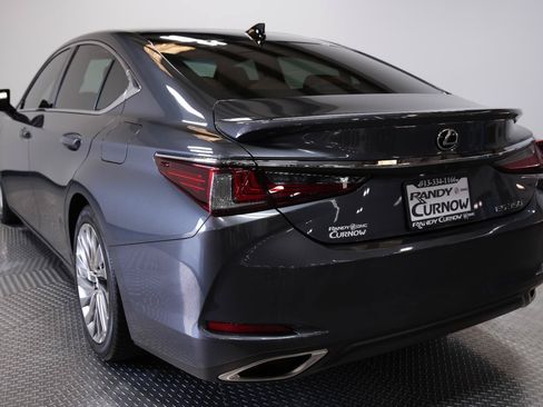 Used 2022 Lexus ES 350 Ultra Luxury w/ Accessory Package 2 FWD image 25