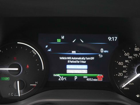 Used 2026 Toyota Sienna XLE FWD image 28