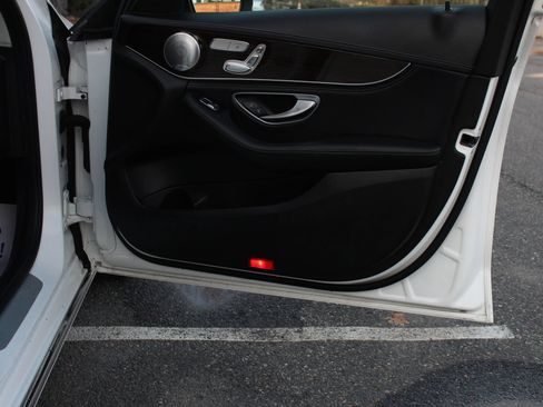 Used 2015 Mercedes-Benz C 300 4MATIC Sedan image 18