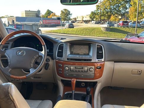 Used 2005 Lexus LX 470 4WD image 34