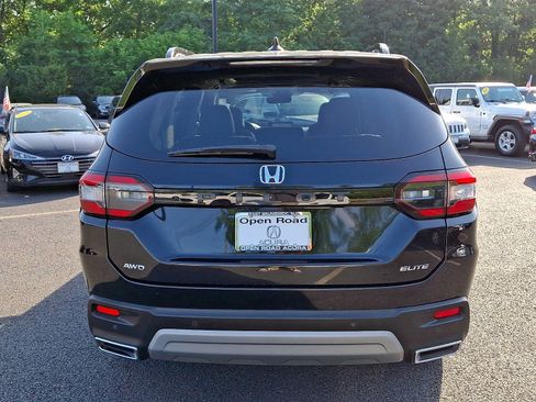 Used 2023 Honda Pilot Elite image 5