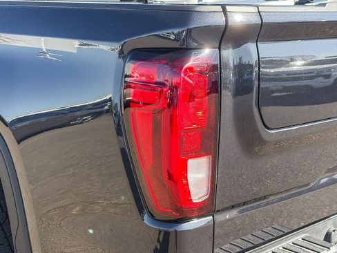 Used 2024 GMC Sierra 1500 SLE image 8