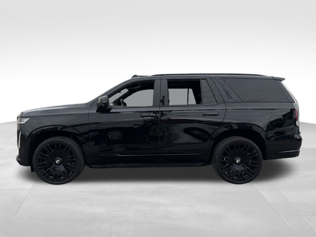 Used 2023 Cadillac Escalade Luxury AWD/4WD image 5