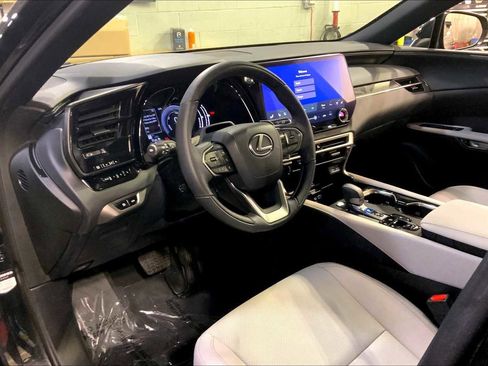Certified 2023 Lexus RX 350h w/ Accessory Package (2T) image 17
