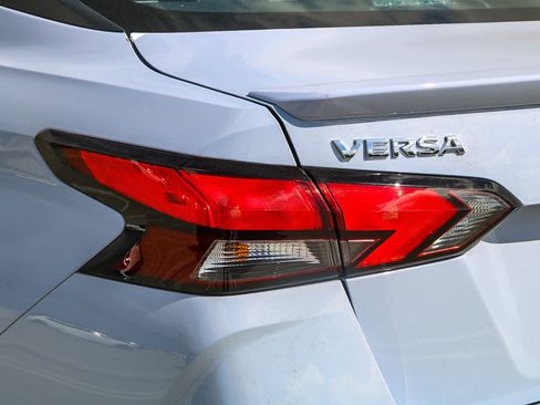 New 2025 Nissan Versa SR w/ Trunk Package FWD image 9