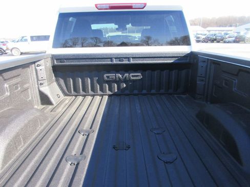 New 2026 GMC Sierra 2500 SLE w/ SLE Value Package; AWD/4WD image 6