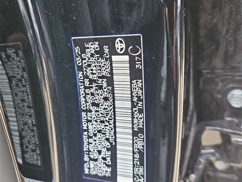 Used 2025 Toyota Prius LE image 30