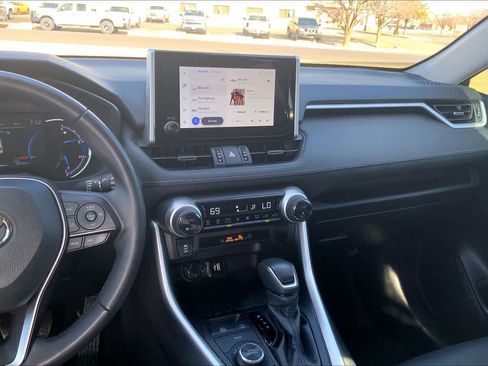 Used 2024 Toyota RAV4 XLE Premium image 12