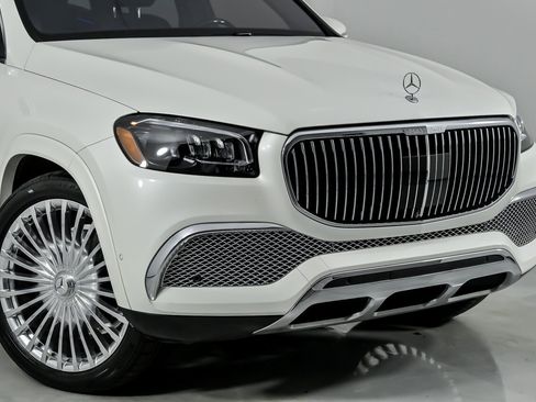 Used 2023 Mercedes-Benz Maybach GLS 600 4MATIC image 3