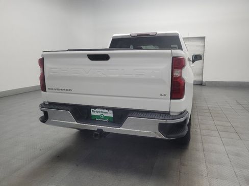 Used 2022 Chevrolet Silverado 1500 LT AWD/4WD image 7