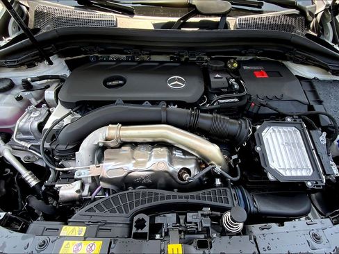 Certified 2025 Mercedes-Benz GLA 250 4MATIC image 20