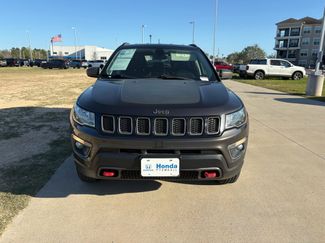 Used 2018 Jeep Compass Trailhawk w/ Leather Interior Group AWD/4WD video 3