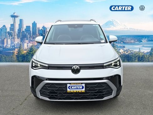 Certified 2025 Volkswagen Taos SE AWD/4WD image 8