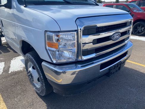 New 2027 Ford E-450 and Econoline 450 Super Duty image 3