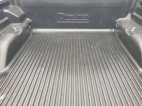 Used 2023 Jeep Gladiator Overland image 23