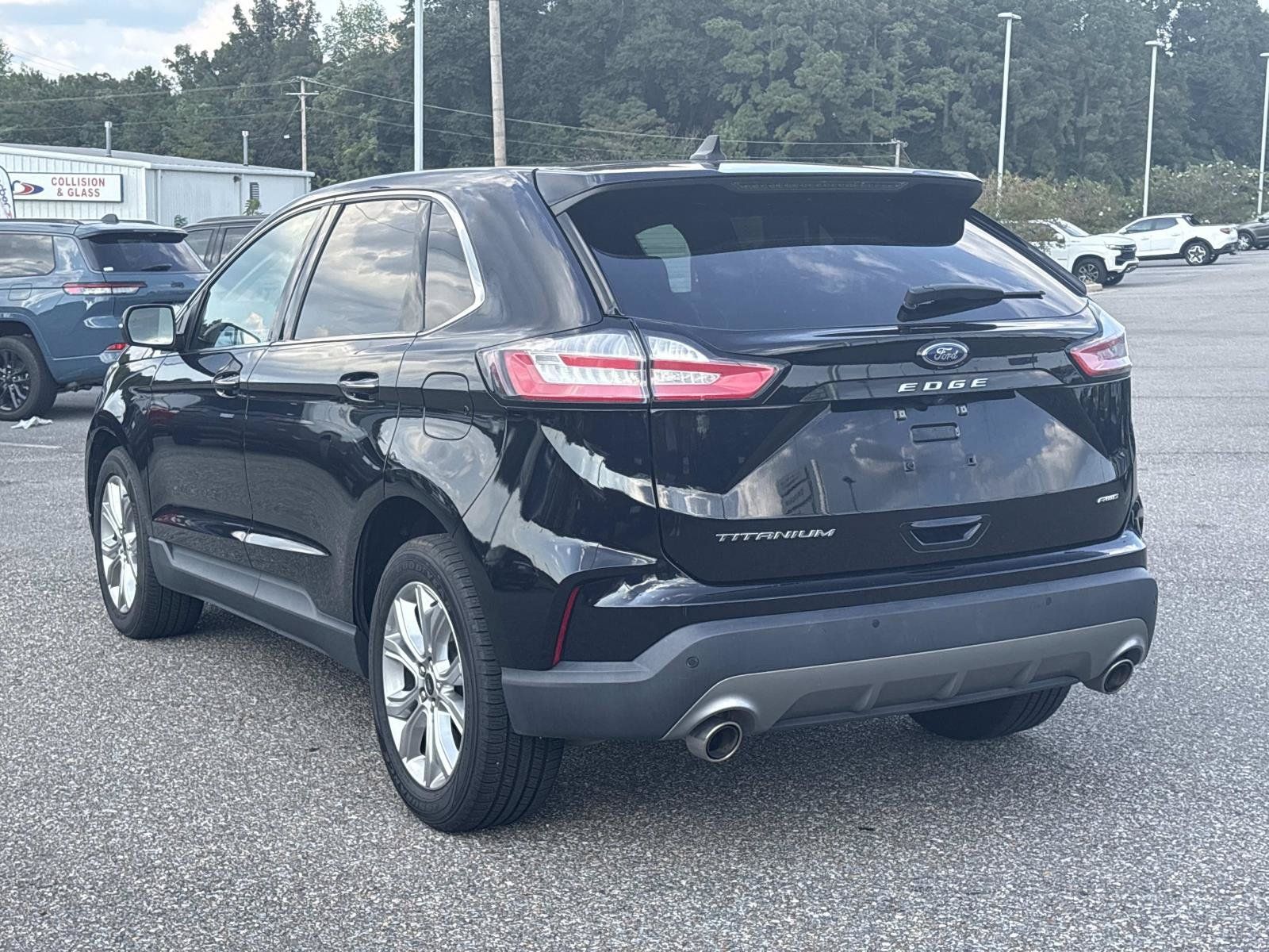 Used 2024 Ford Edge Titanium AWD/4WD image 7