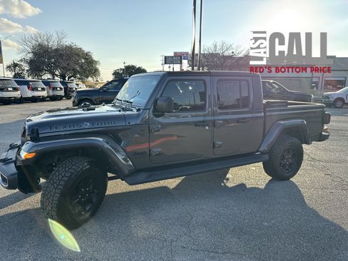Used 2023 Jeep Gladiator Sport image 12