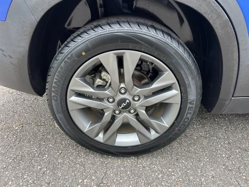 Used 2023 Kia Seltos S FWD image 25