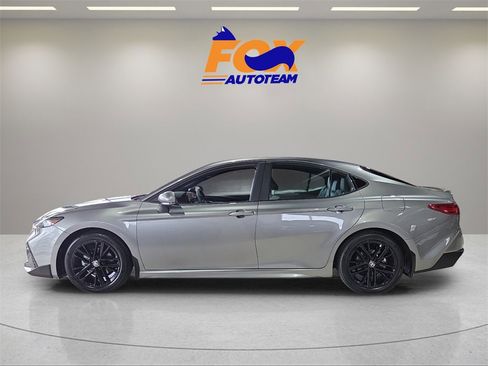 Certified 2025 Toyota Camry SE image 2