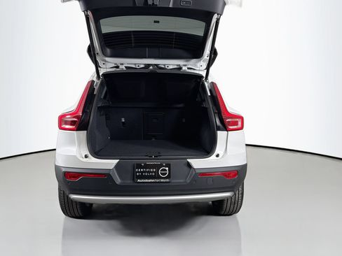 Certified 2023 Volvo XC40 B4 Core w/ Climate Package FWD image 24