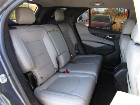 Used 2018 Chevrolet Equinox LS FWD image 24