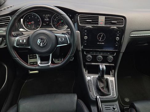 Used 2020 Volkswagen GTI SE FWD image 10