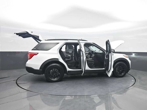 Used 2021 Ford Explorer XLT w/ Class III Trailer Tow Package AWD/4WD image 47