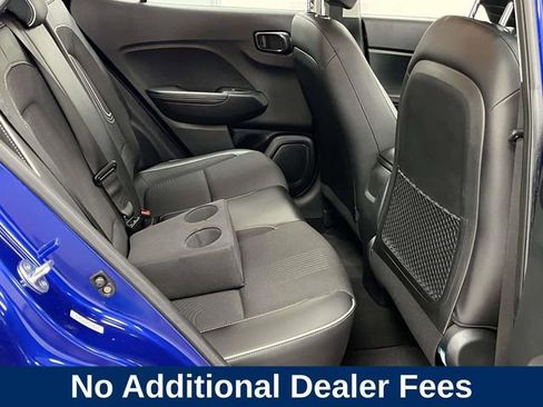 Certified 2023 Hyundai Venue Limited w/ Cargo Package FWD image 22