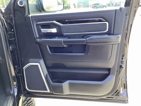 Used 2019 RAM 2500 Laramie image 39