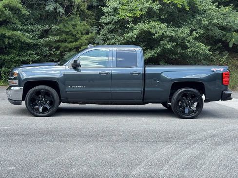 Used 2017 Chevrolet Silverado 1500 LT w/ All Star Edition image 2