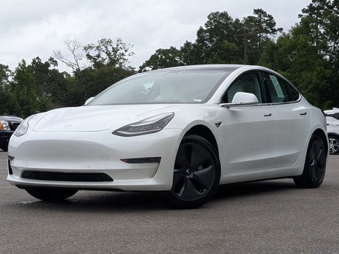 Used 2020 Tesla Model 3 Standard Range Plus RWD image 4