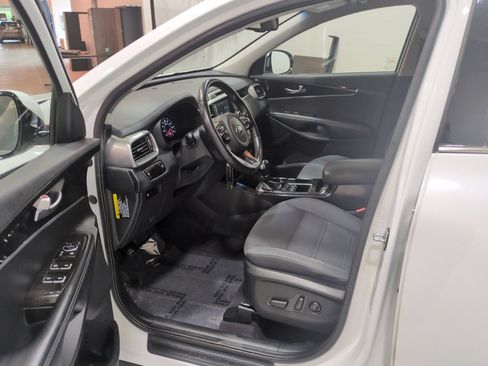 Used 2018 Kia Sorento AWD image 15