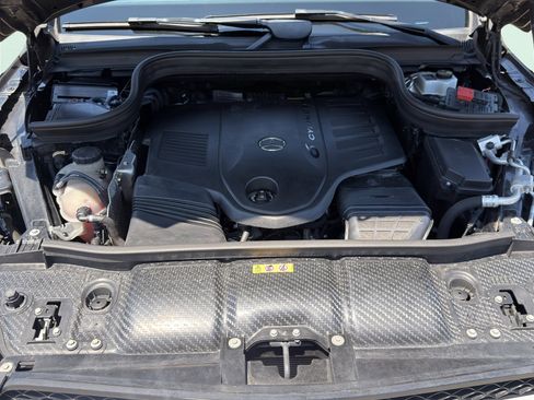 Used 2023 Mercedes-Benz GLE 450 4MATIC w/ Premium Package image 17