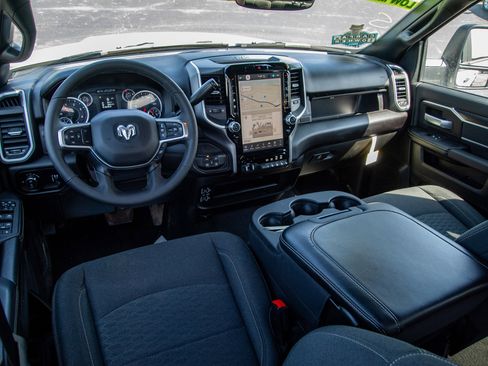 Used 2025 RAM 2500 Big Horn AWD/4WD image 27