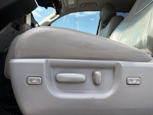 Used 2014 Toyota Sequoia Platinum AWD/4WD image 12
