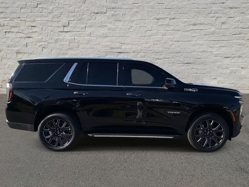 Used 2025 Chevrolet Tahoe High Country image 4