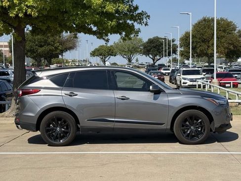 Used 2025 Acura RDX SH-AWD image 3