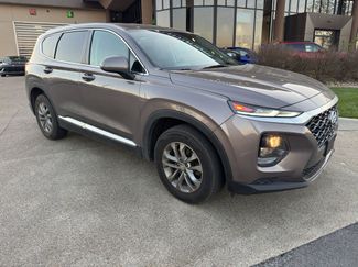 Used 2019 Hyundai Santa Fe SE video 1