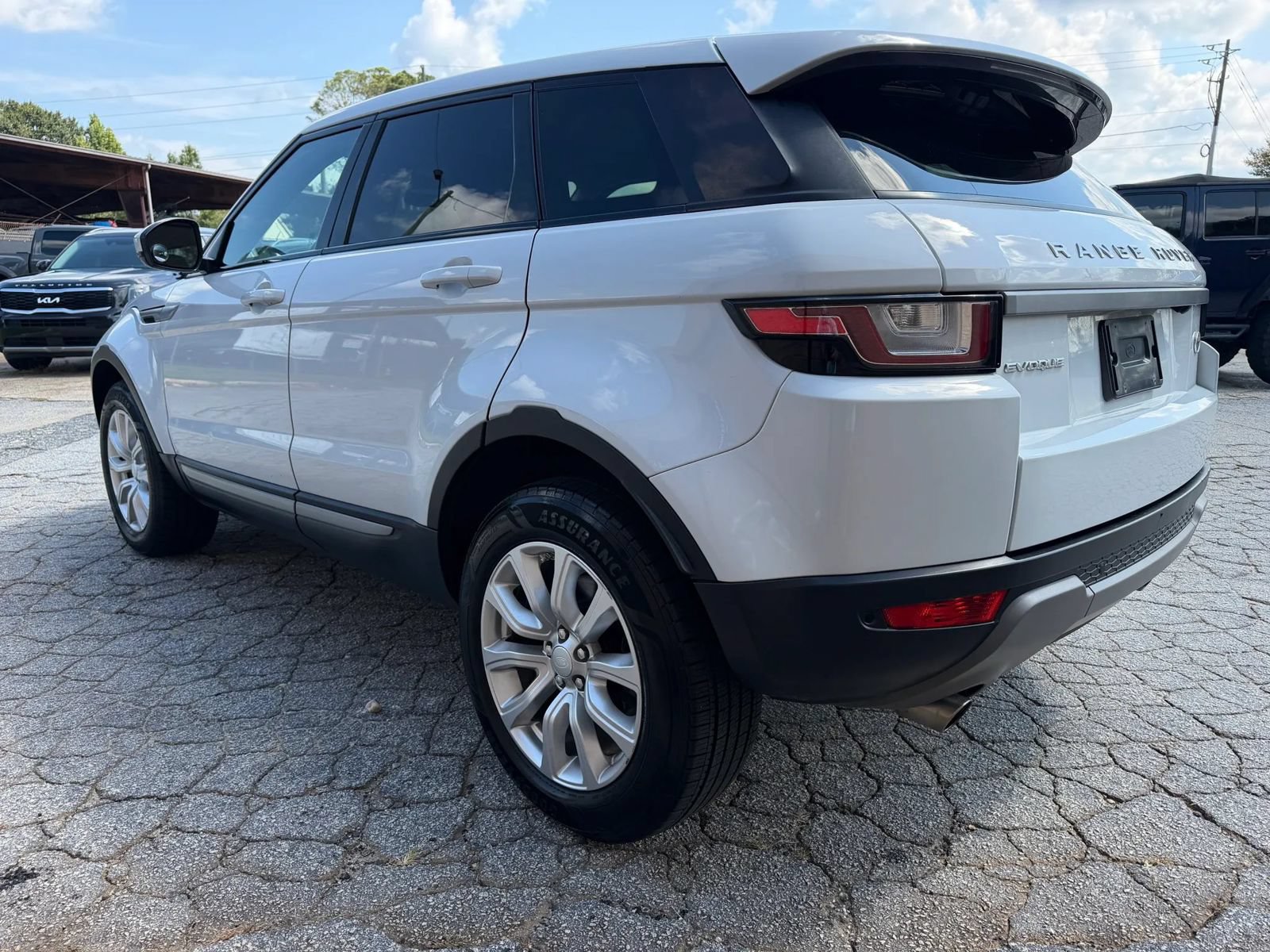 Used 2018 Land Rover Range Rover Evoque SE AWD/4WD image 5
