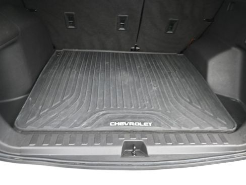 Used 2022 Chevrolet Equinox RS w/ RS Leather Package FWD image 13