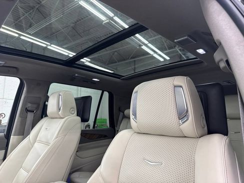 Used 2024 Cadillac Escalade Sport Platinum w/ LPO, ONYX Package AWD/4WD image 26