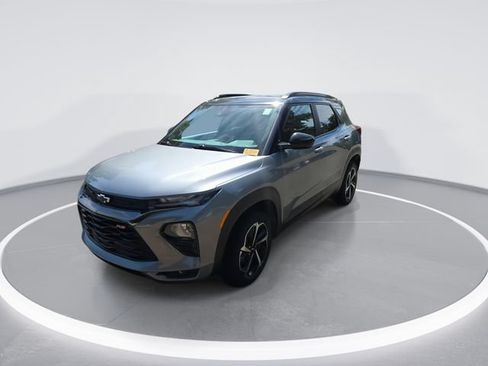 Used 2023 Chevrolet TrailBlazer RS w/ Convenience Package AWD/4WD image 3