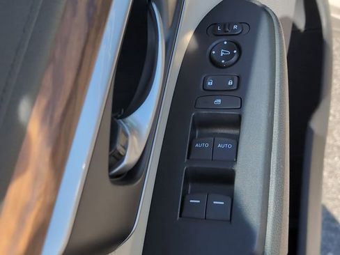 Used 2019 Honda CR-V EX-L image 16